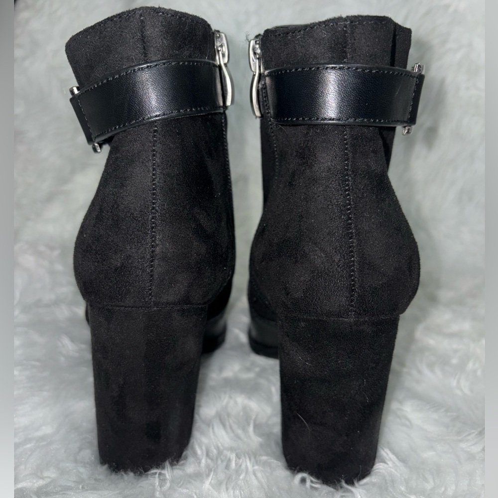 Chic Black Ankle Boots - Picture 4 of 7